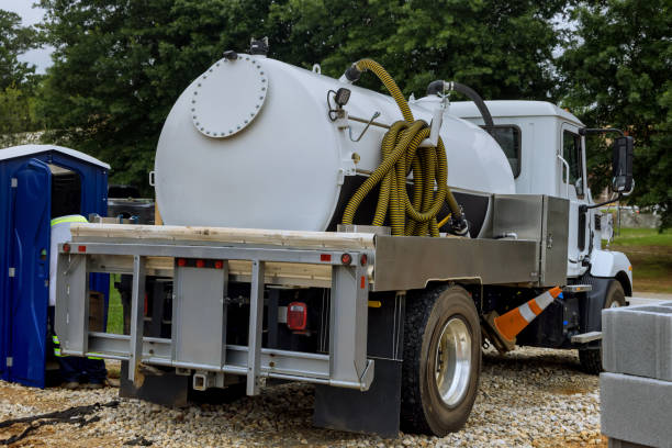 Portable Toilet Options We Offer in Highland Park, MI